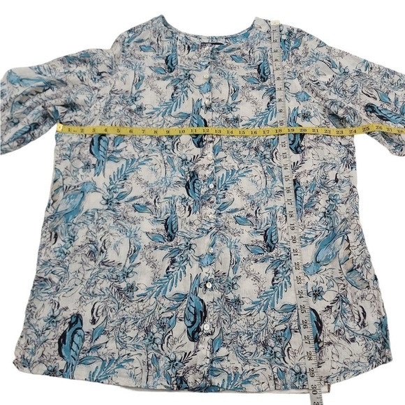 Tahari Linen Tunic Womens 1X White Blue Roll Tab Sleeve Button Up Bird Graphic - Picture 8 of 11
